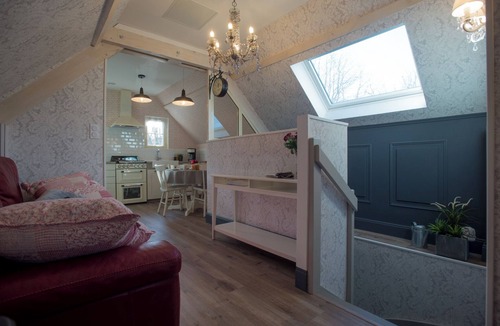 Lagarde House | Charming cottage with garden by the river.