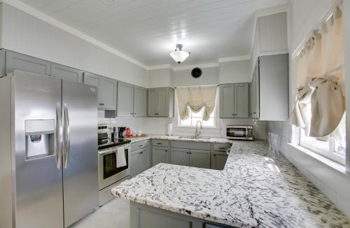 Natchez House | Charming Cottage w/Mississippi River Views!