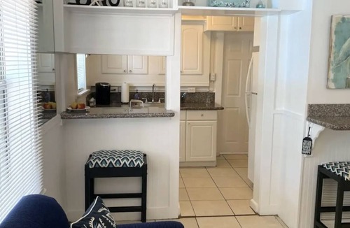 St. Augustine Cottage | Charming cottage with AC in St. Augustine - 3 bedrooms available