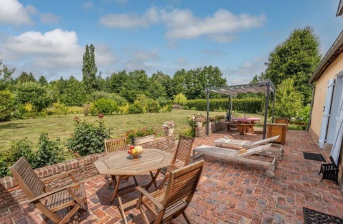 Martincourt Cottage | Charming cottage with enclosed garden in Green Picardy
