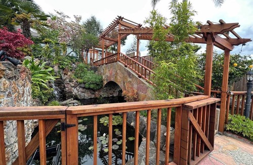 San Leandro Cottage | Charming cottage with Koi Pond