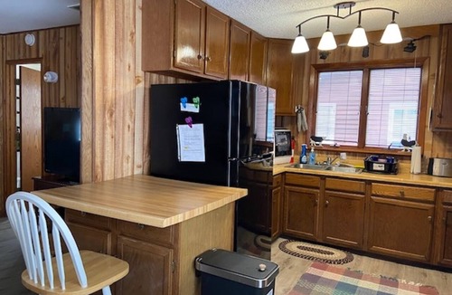 Paddock Lake Cottage | Charming Cottage with Beautiful Lake Views