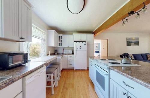 Ellsworth Cabin | Charming Cottage with Cozy Comfort and Easy Access to Outdoor Adventures