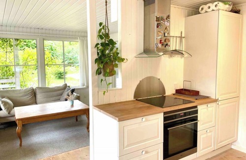 Øer Strand House | Charming cottage with a wonderful orangery