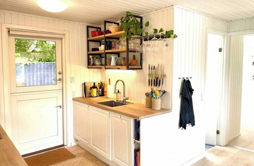 Øer Strand House | Charming cottage with a wonderful orangery