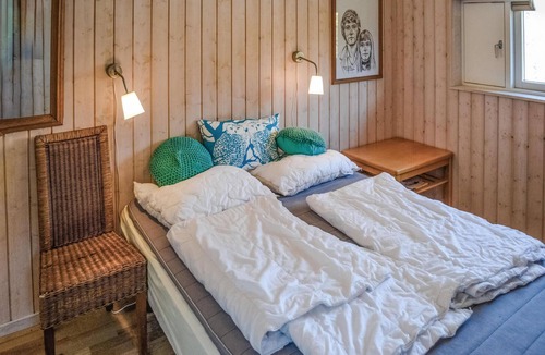 Smidstrup Strand House | Charming cottage with large dining/kitchen area with underfloor heating and a bright living room wit