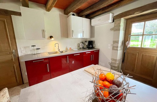 Chedigny Cottage | Charming cottage with garden in Chédigny
