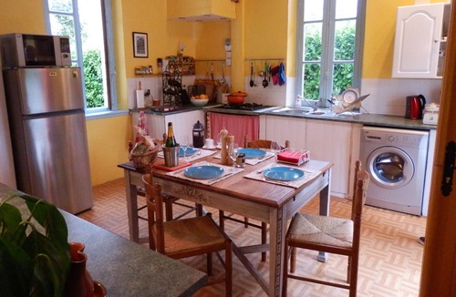 Montazels Cottage | Charming cottage with large pool, garden & views of Pyrénées, near Carcassonne