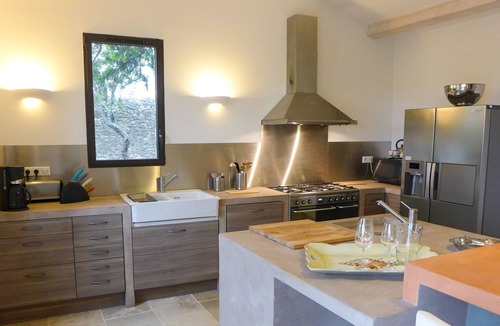 Aspiran Cottage | Charming cottage with heated pool in a vineyard