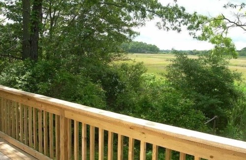 Clinton Cottage | Charming Cottage with L.I. Sound and Marsh Views