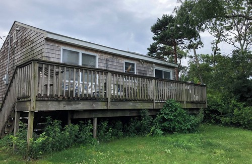 Clinton Cottage | Charming Cottage with L.I. Sound and Marsh Views