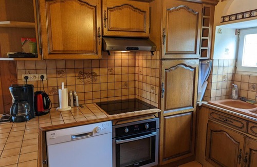 Barret Cottage | Charming cottage with private garden and pets allowed