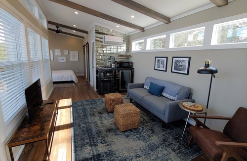 Kyle Hotel | Charming cottage with private pool & hot tub