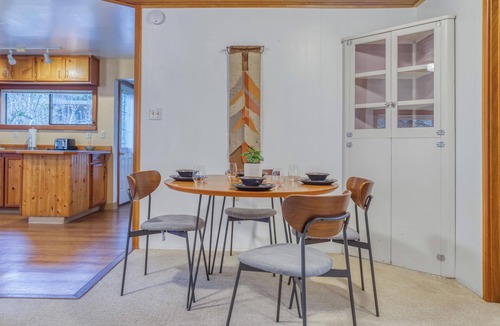 Neahkahnie Beach House | Charming Cottage with Hot Tub and Barbecue