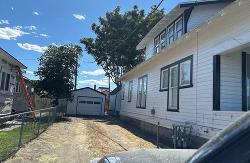 Pendleton Cottage | Charming cottage with AC in beautiful downtown Pendleton