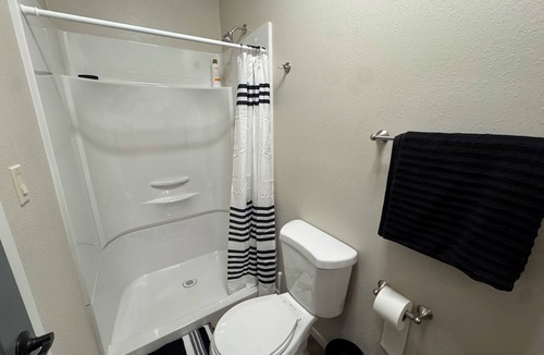 Pendleton Cottage | Charming cottage with AC in beautiful downtown Pendleton