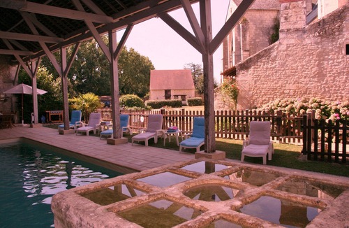 Luze House | Charming cottages on historical site 12th century