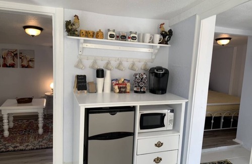 Cascade Cottage | Charming Country Cottage- Long Term Stays Welcome!