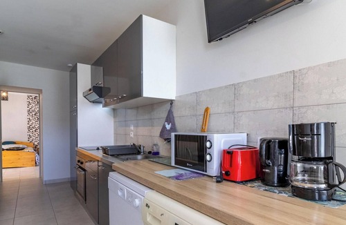 Nueil-sur-Layon Cottage | Charming Countryside Retreat with Spa - Near Vineyards and Castles
