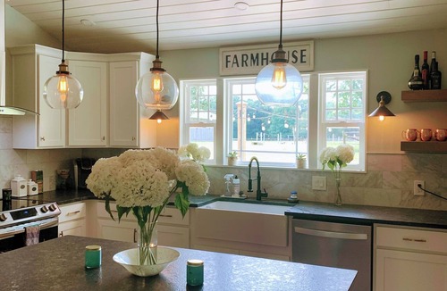 Fairview Other | Charming Country Get-away! Kid and Pet Friendly