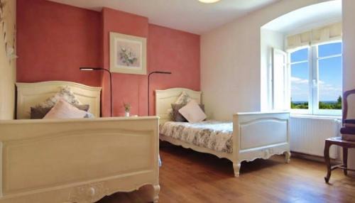 Le Monestier House | Charming Country Getaway, Balcony, Views, Office