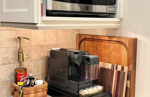 Roxbury House | Charming country home in Roxbury