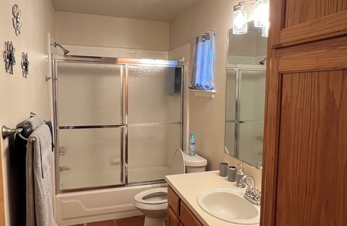 Lee County House | Charming Country Home, 2-bedroom house in the countryside of Lexington, TX.