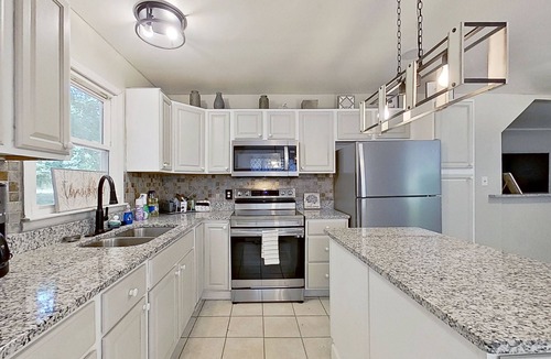 Macon House | Charming Country Home with Nature Trails and Modern Comforts