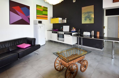 Jonquieres House | Charming country house with large garden and private pool.