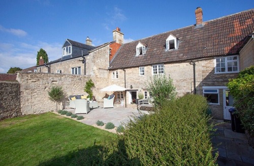 Biddestone House | Charming Country House Nr Bath (WC)