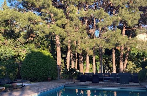 Sainte-Marthe House | Charming country house in wooded grounds. A country feel in the city!