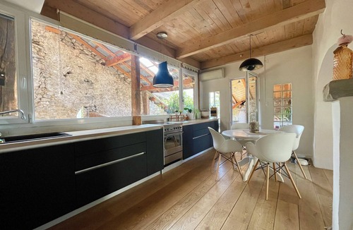 Lully House | Charming country house