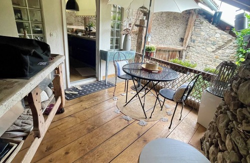 Lully House | Charming country house