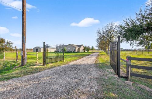 Waller House | Charming country nest at Waller, TX
