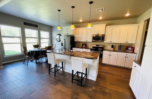 Verdigris House | Charming Country Oasis Sleeps 4