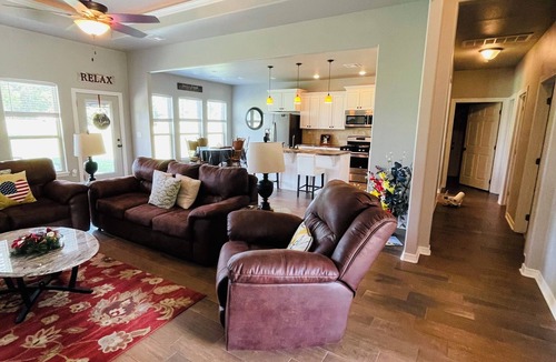 Verdigris House | Charming Country Oasis Sleeps 4