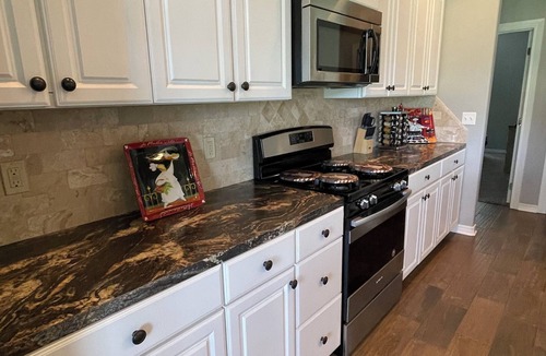 Verdigris House | Charming Country Oasis Sleeps 4