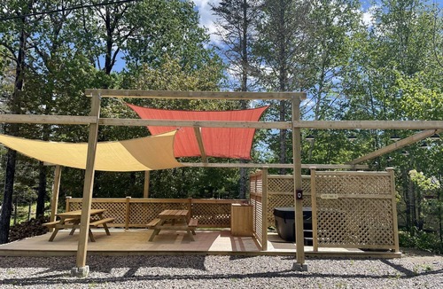 Saint Patrick Cabin | Charming Countryside Cabin. Pet-Friendly!