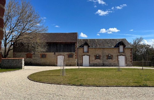 Montbouy Cottage | Charming Countryside Cottage/House