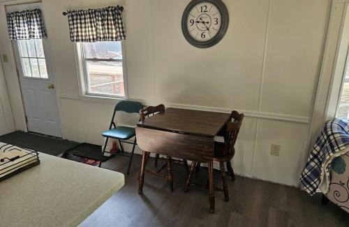 St. Johnsville House | Charming Countryside Retreat