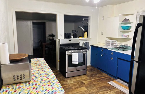 Hamlin House | Charming Cozy 2-bedroom home in Hamlin with shared backyard.