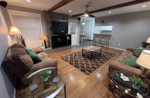Westbury House | Charming Cozy 3-GameDen Escape