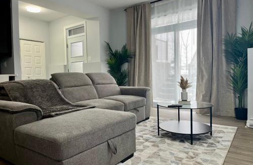 Plateau Apartment | Charming & Cozy apartment of 2 bedrooms with Free Parking