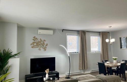 Plateau Apartment | Charming & Cozy apartment of 2 bedrooms with Free Parking