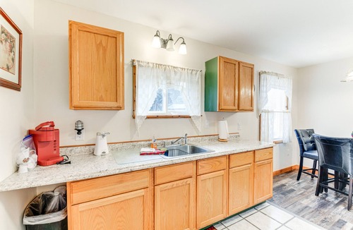 Peru Cabin | Charming + Cozy Cabin Near Lake Champlain!