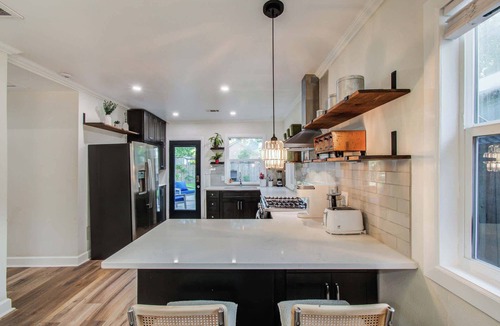 Greater East End House | Charming, Cozy & Central | 2-BD/1-BA, Mins to DT