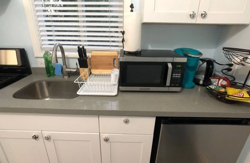 East San Mateo Apartment | Charming Cozy Centralize Studio