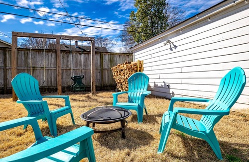 University District House | Charming, cozy, convenient Memphis gem