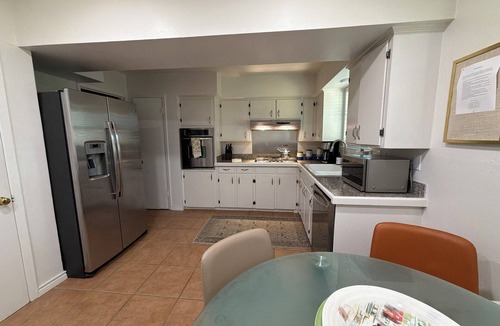 Northeast Dallas House | Charming Cozy Duplex, 30 miles from AT&T stadium