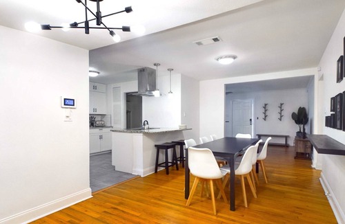 Carter Riverside House | Charming & Cozy Fort Worth Home w/Yard, Near Downtown & Stockyards